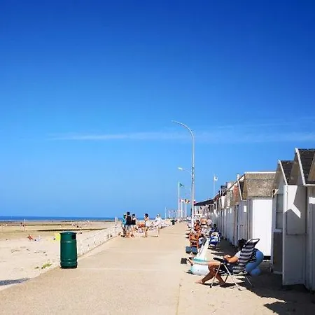 Lamaisonnette 500M Plage Juno Beach Bernières-sur-Mer Camera foto
